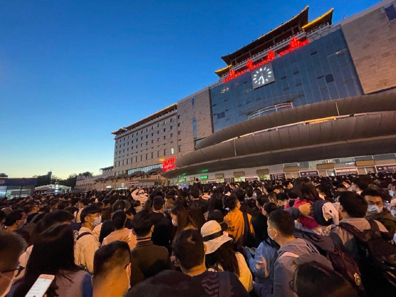 京广高铁部分列车晚点2小时以上具体发生了什么当事者需要负责任吗