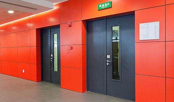 1,封闭疏散楼梯,通向走道;封闭电梯间,通向前室及前室通向走道的门.