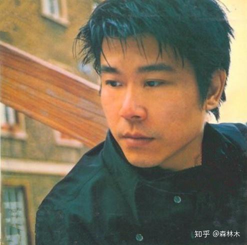 伍思凯:初恋失败让他爆红,一儿一女,儿子却被“逮捕” - 知乎