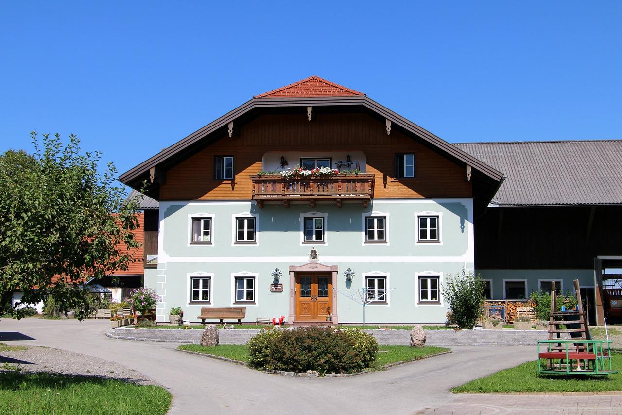 2. 花果园价格跳水