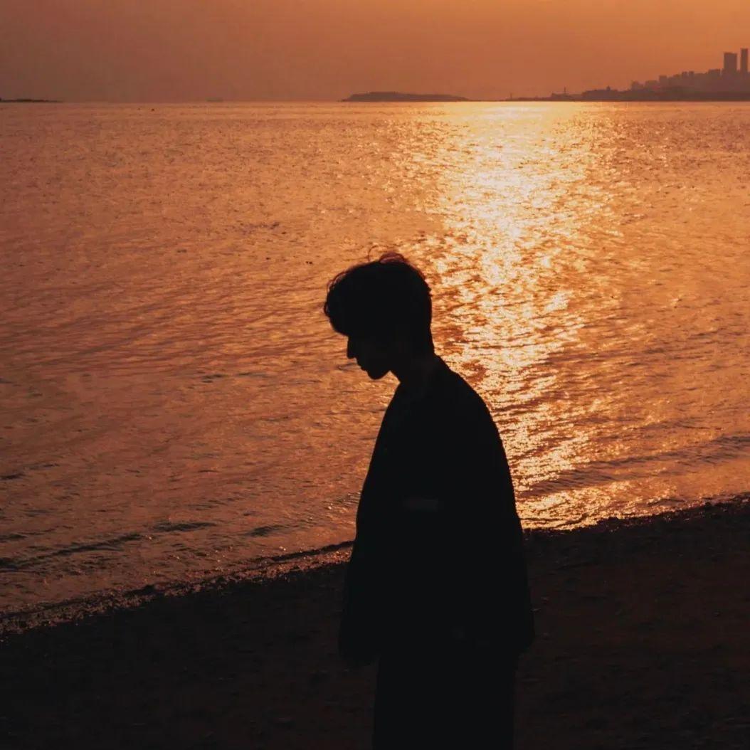 有哪些帅气的男生头像?真人和动漫的都好?