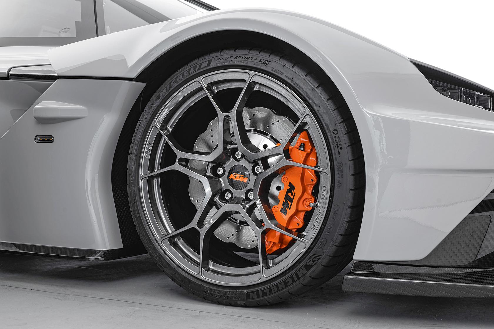 阿尔卑斯特产:ktm x-bow gt-xr - 知乎