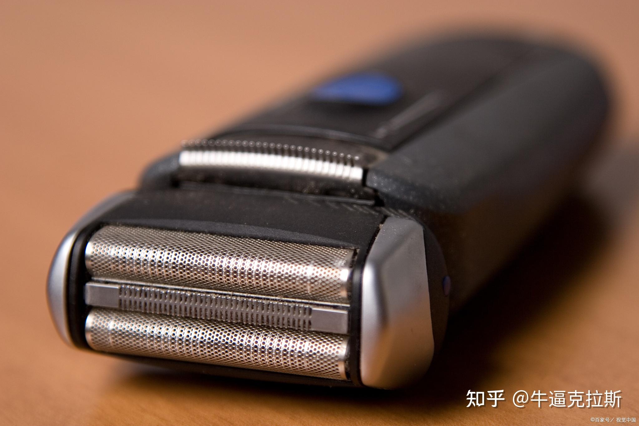 飞利浦剃须刀采用了先进的刀片技术和刮胡系统,能够快速,有效地刮除