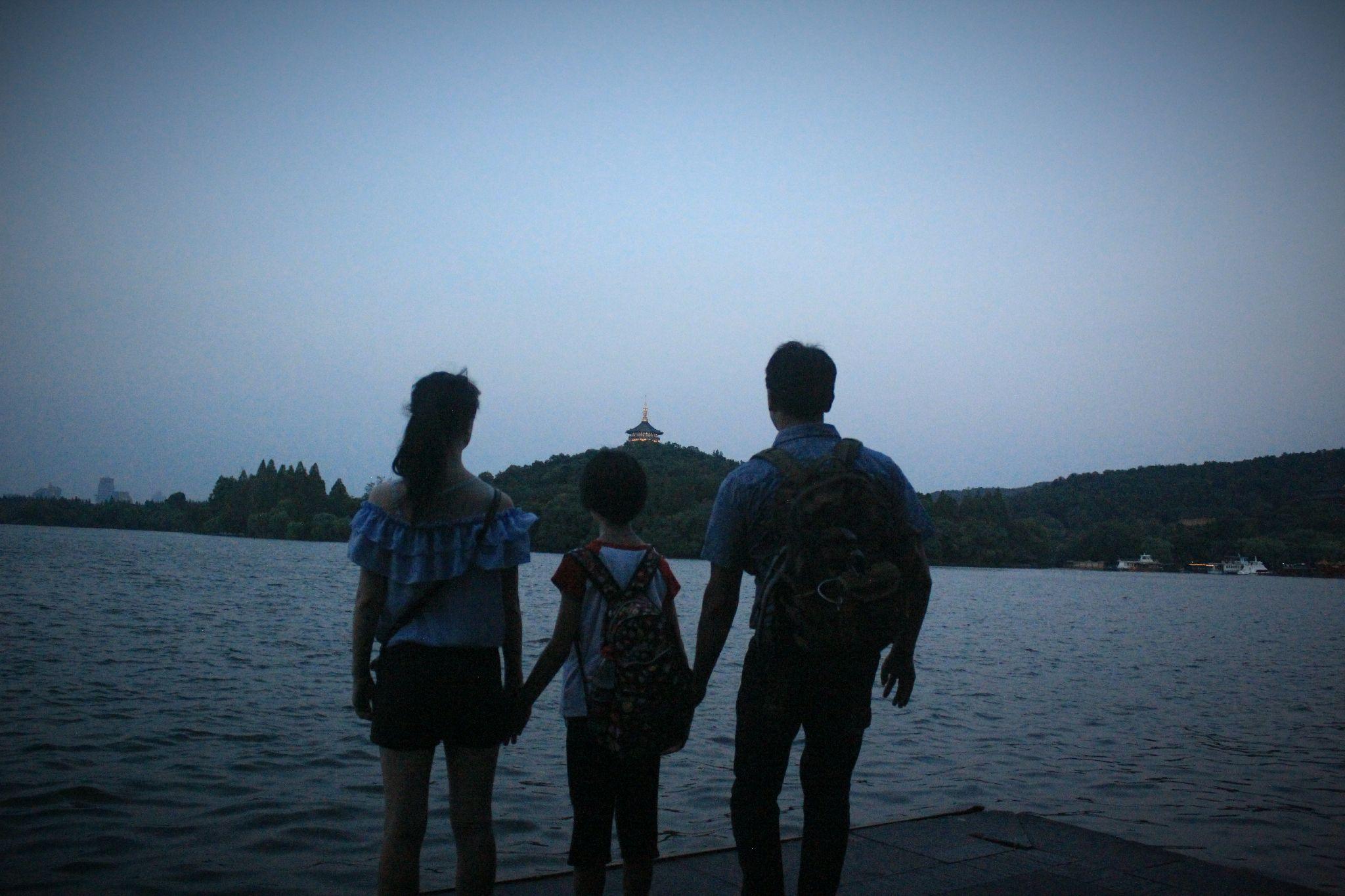 自驾游旅行视频怎么拍 v2-039bad9edc33ae4df7a132a41d4cb86d_r.jpg