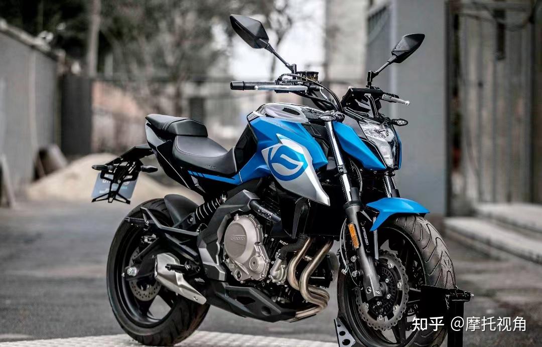 值得肯定的是,125nk的出现,将使春风nk系列街车的产品线更完善,产品