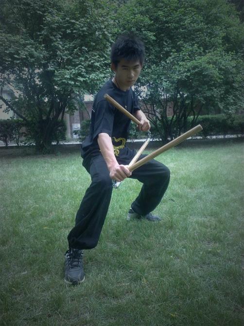 各位武者练习三节棍有没有什么好的教学视频请分享链接供大家学习