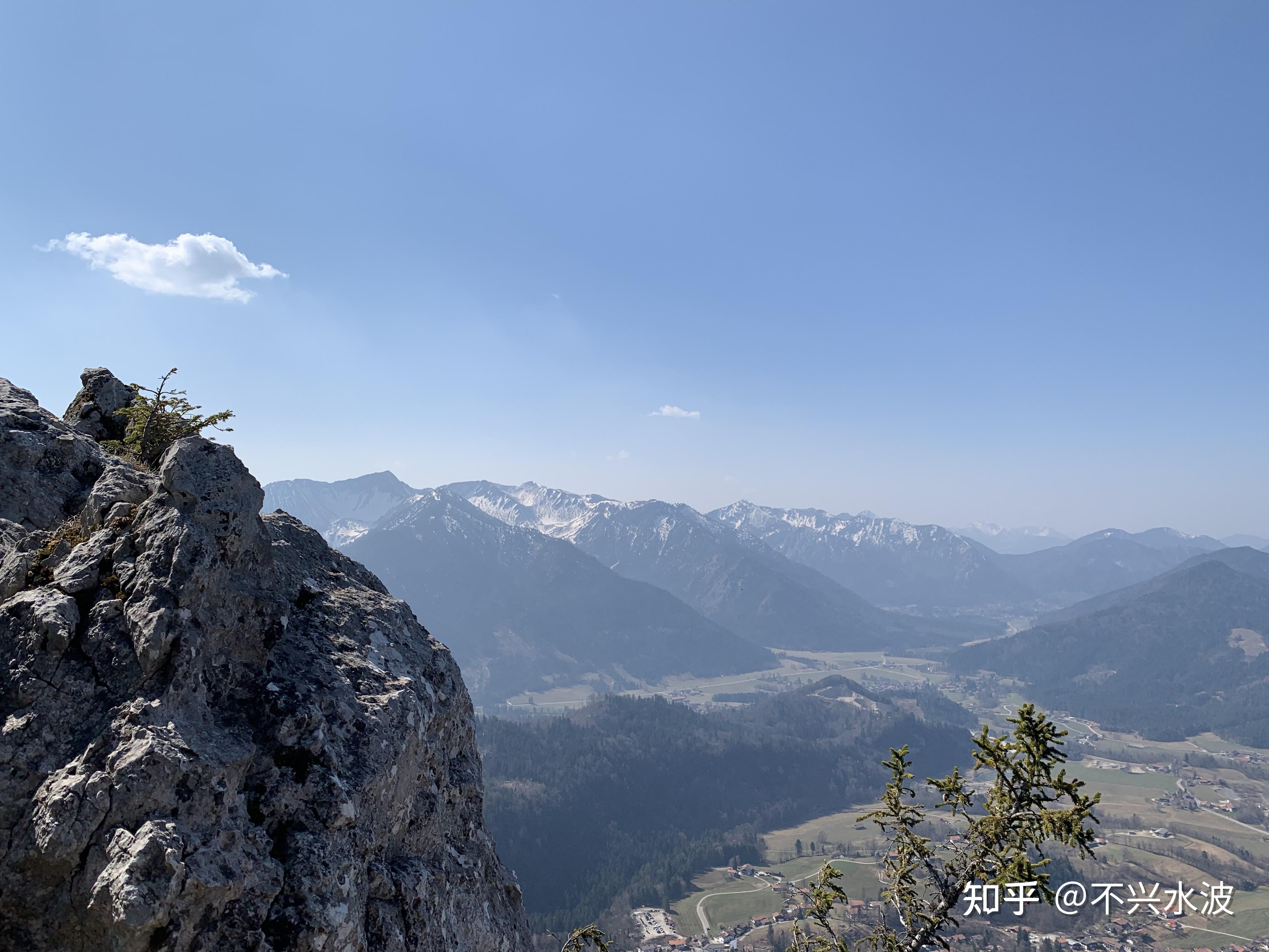 山石峨峨记在德国的第一次登山