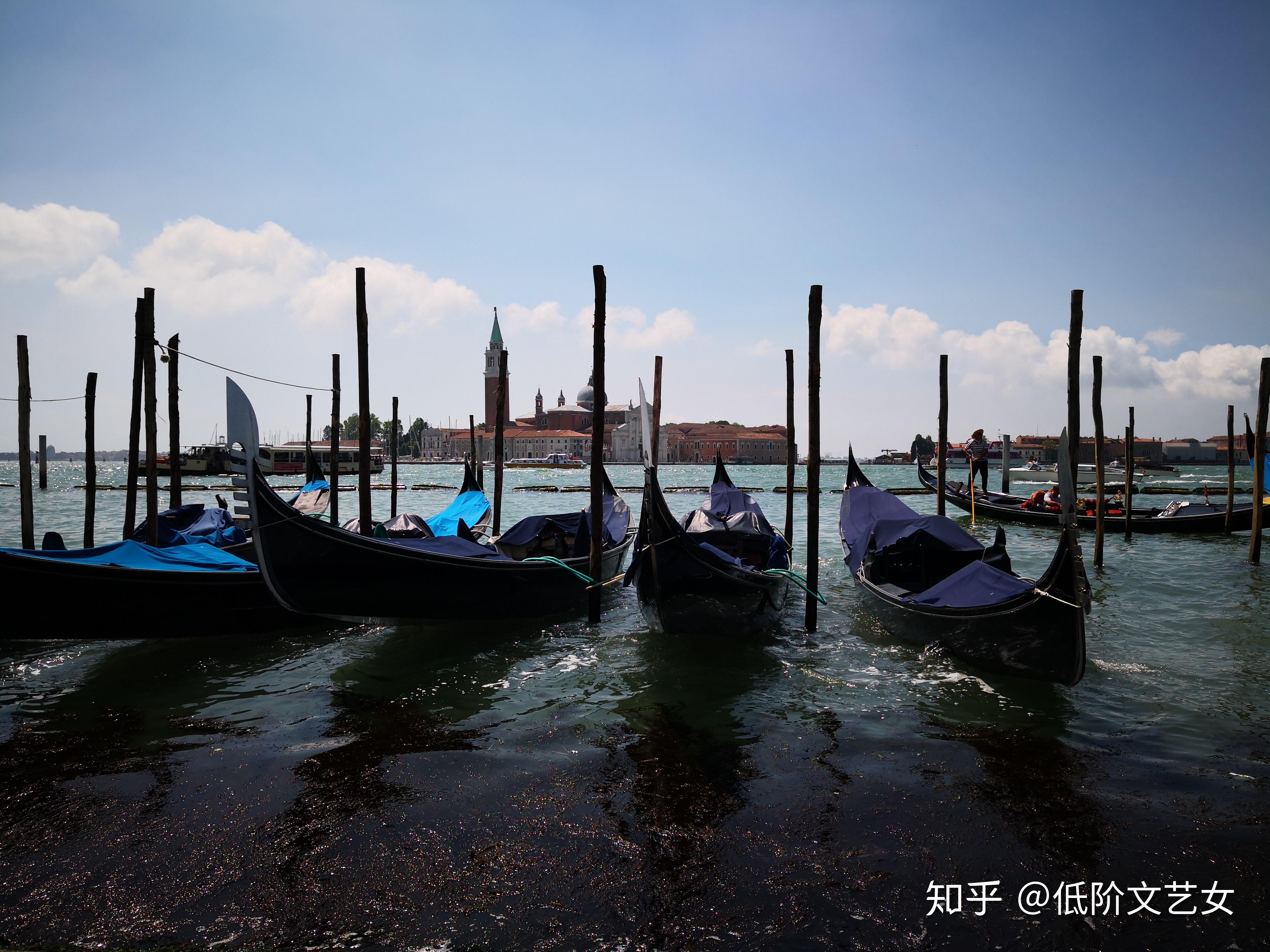 江上渔者中心图片