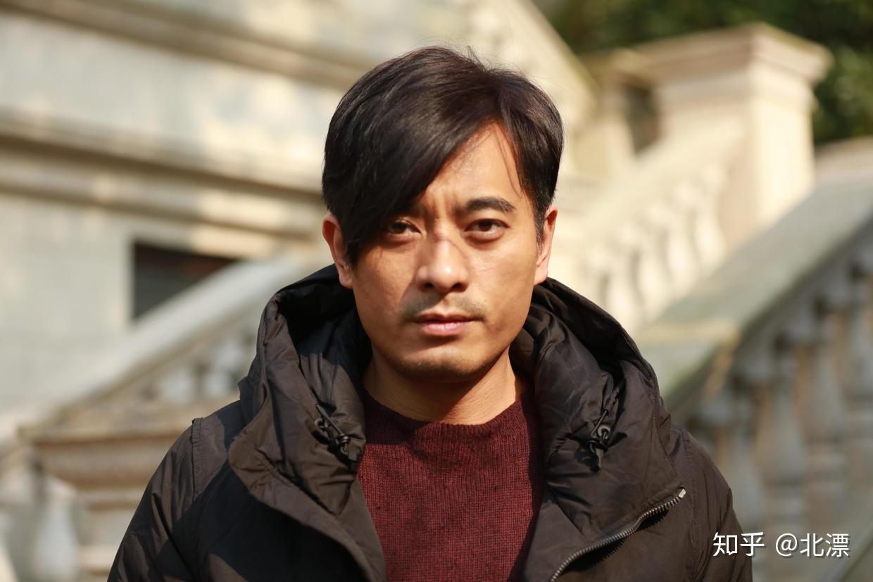 执导,启用了大量老戏骨和新锐演员,如成龙,王紫逸,海铃,张璐瑶,刘思博