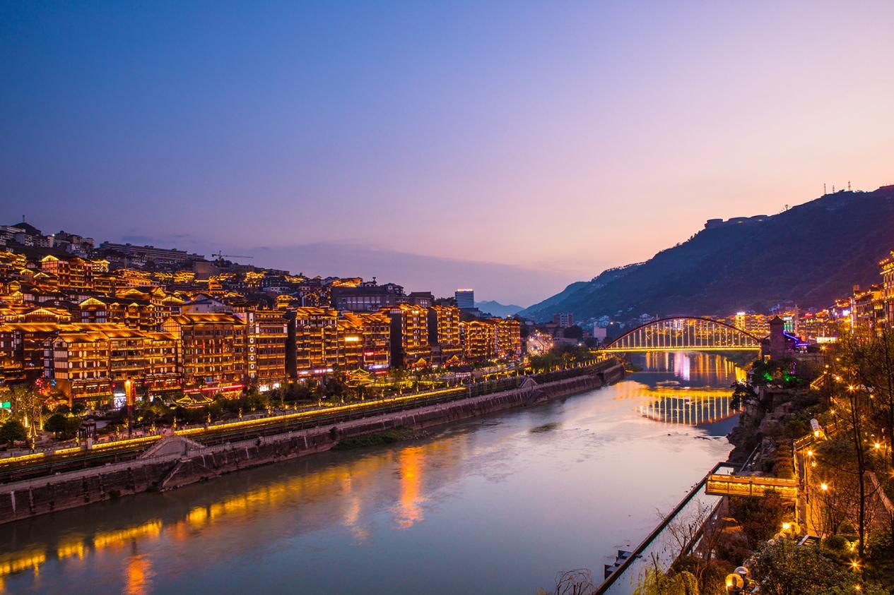 去酒香四溢的茅台镇玩转中国版千与千寻