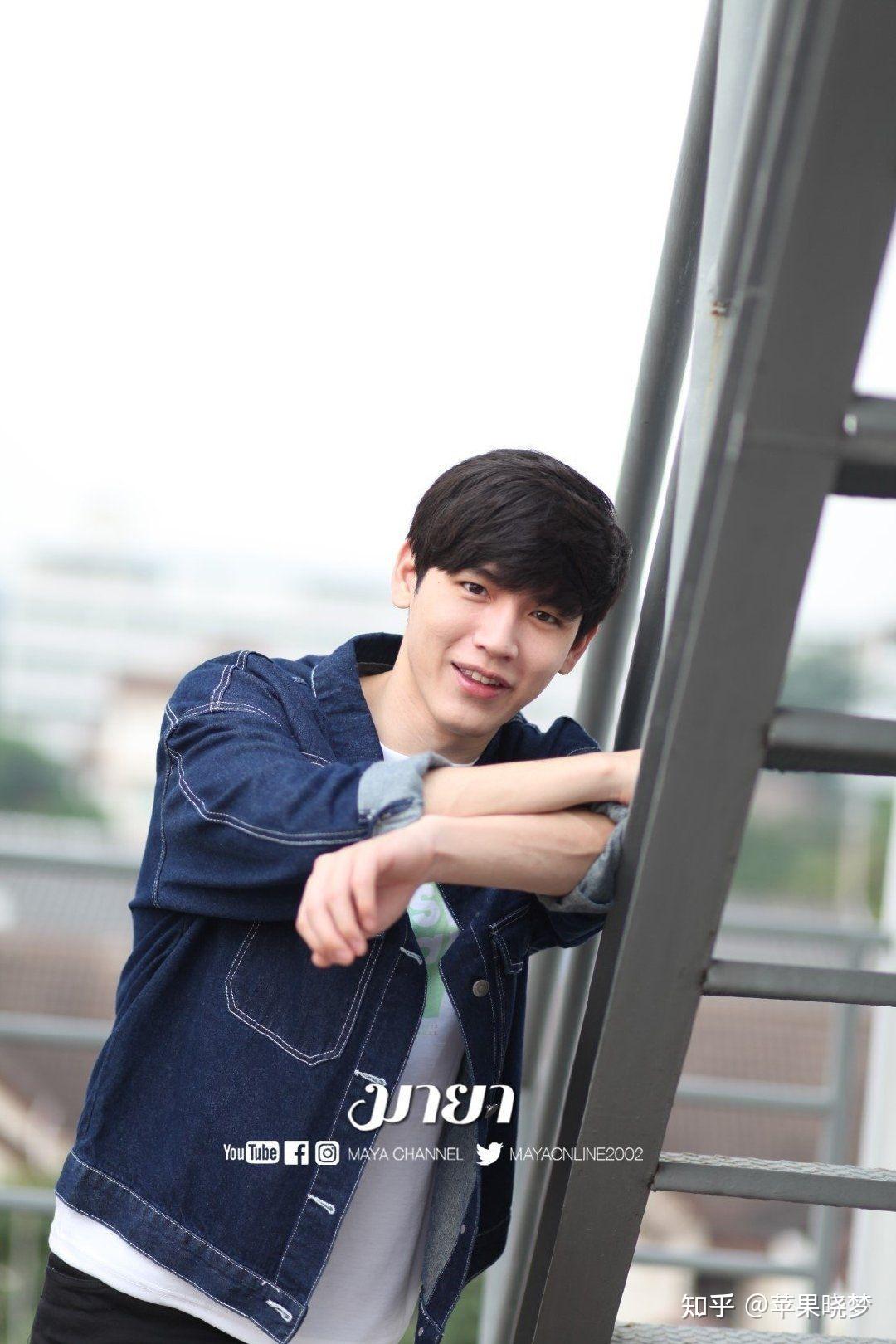 最近入了new郑明心的坑有小伙伴给说说他吗