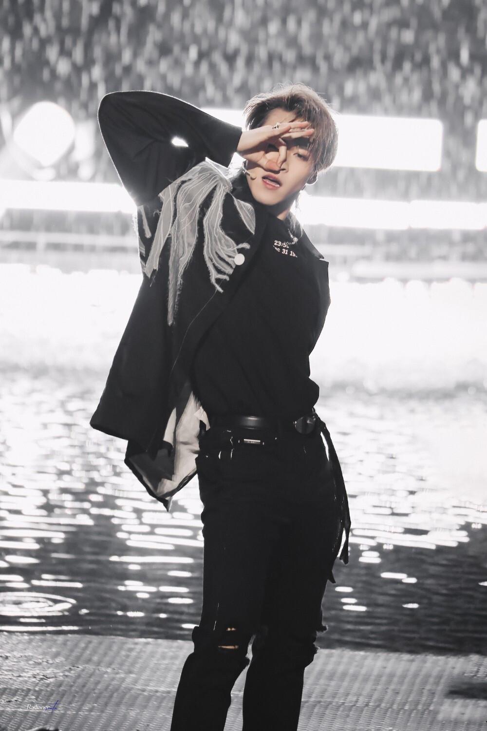 有没有into1赞多的绝美壁纸? - 知乎