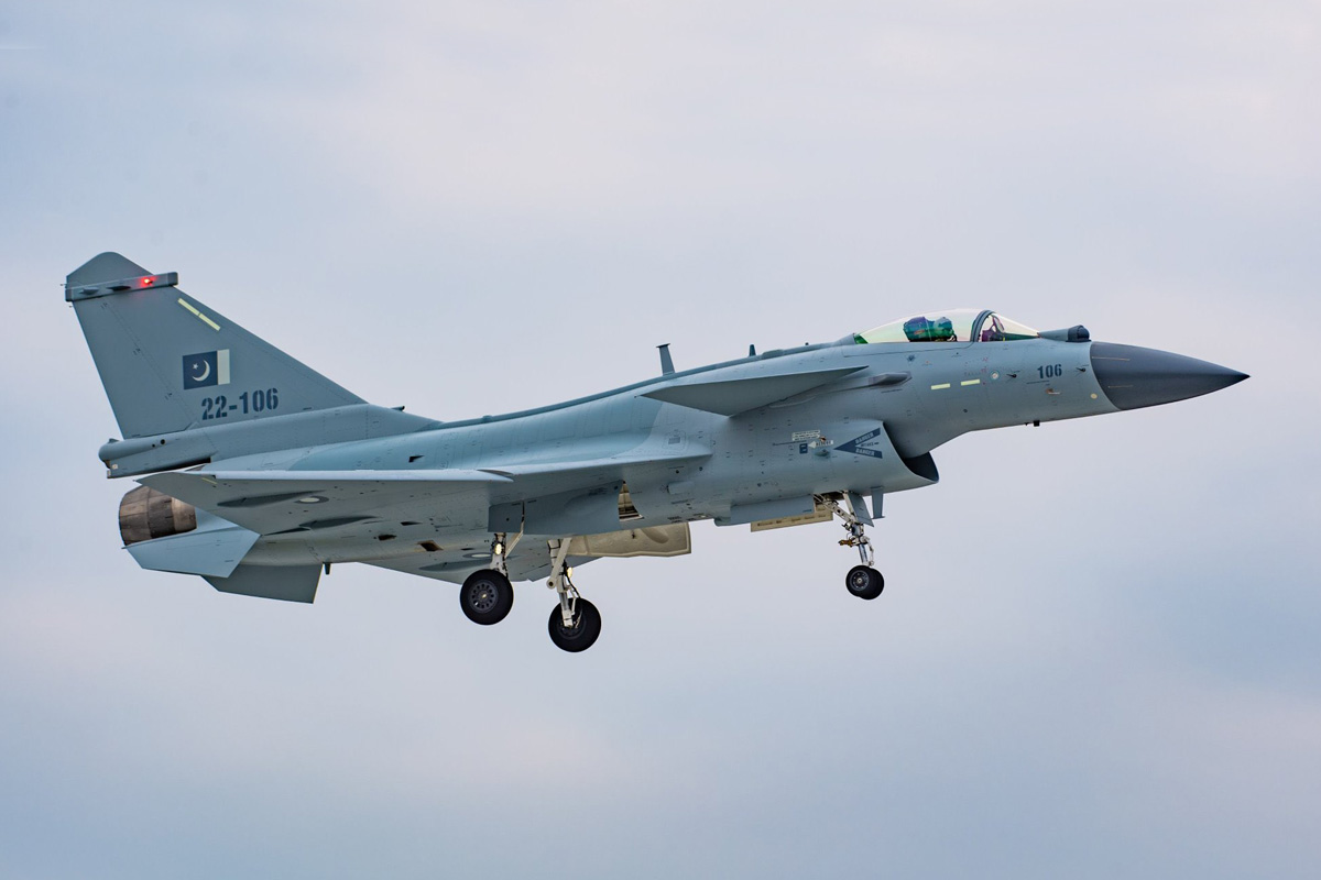 台湾购买的f16v客观性能如何是否威胁到歼20