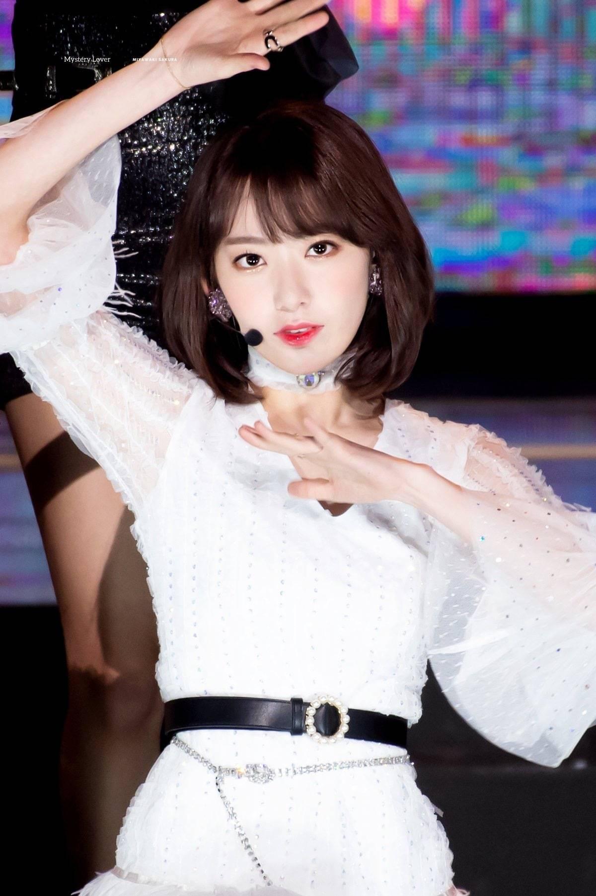 如果在中日韩三国里找一个女演员,谁最适合出演《白夜行》的唐泽雪穗?