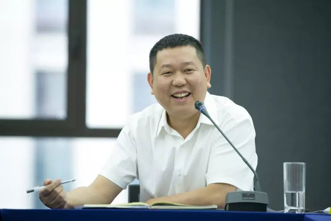 申远集团董事长王正军说:"下半年,公司将加强人才培养及激励机制,优化