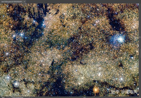 24g90亿像素的银河系图片