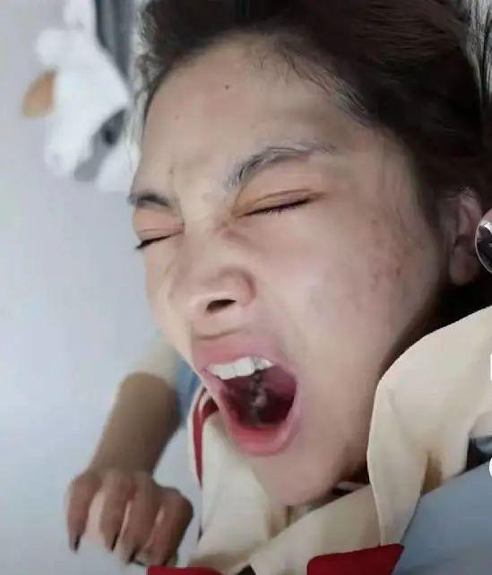 超级网红素颜大比拼蔡萝莉人设崩塌腐团儿郝一点依旧能打