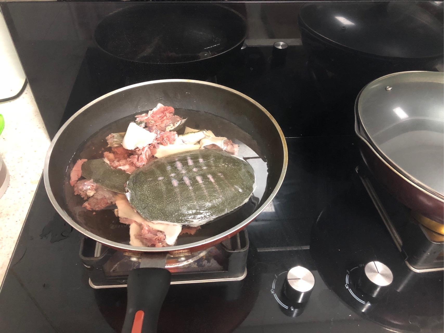 首次尝试做甲鱼,我这么可爱的女孩子怎么可以杀甲鱼?