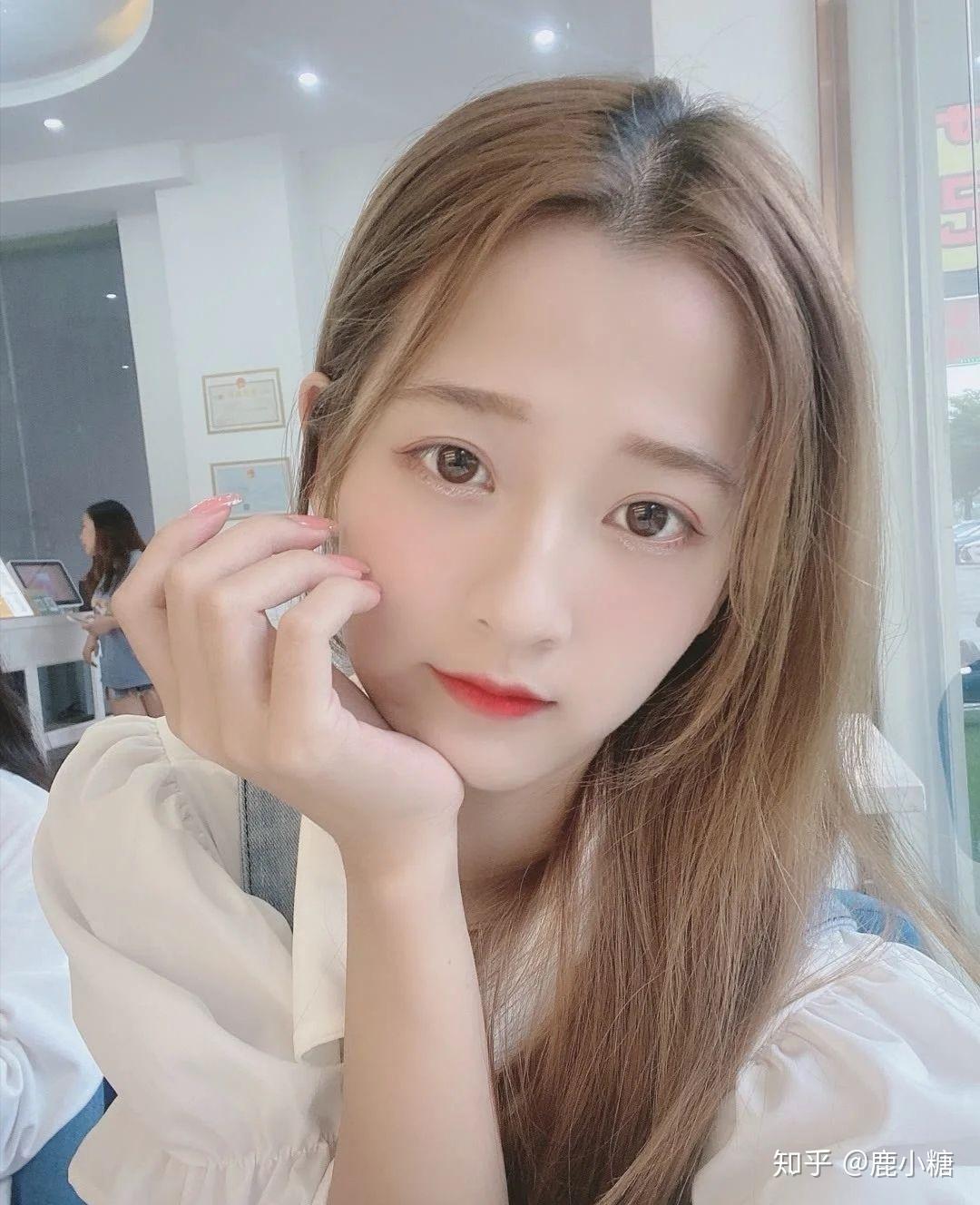 乖乖女自拍,美女壁纸 - 知乎