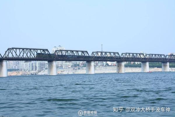 到1968年柳江大桥建成后,柳州才真正拥有第一座城市公路桥