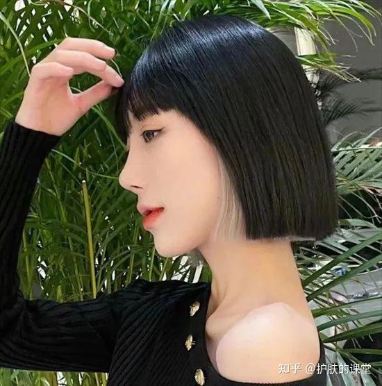 酷炫清爽一刀切短发,自带高级感的发型 - 知乎