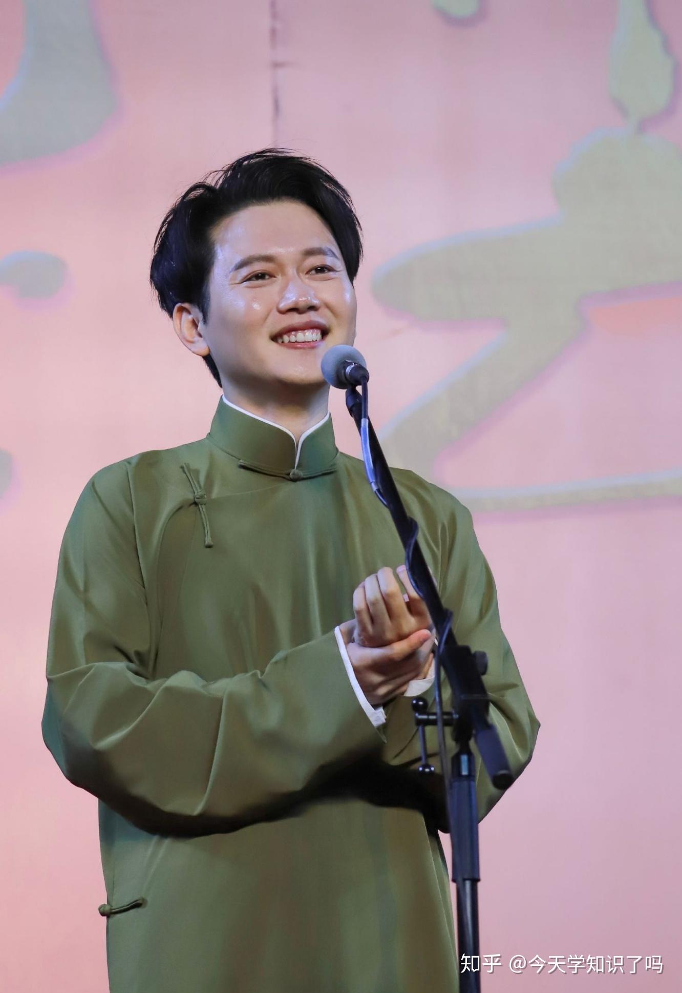 孟鹤堂周九良哪个大褂最好看