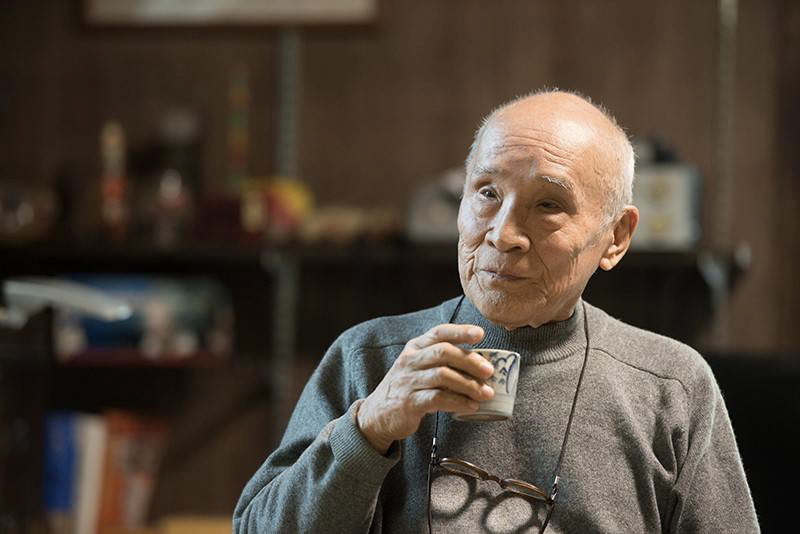 tips:谷川俊太郎是日本当代诗坛最有影响力的诗人,他为宫崎骏,手冢治