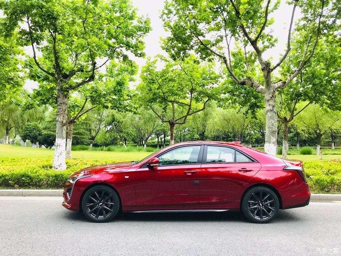 吃了果冻喝了脉动还是忍不住对你心动凯迪拉克ct4提车作业