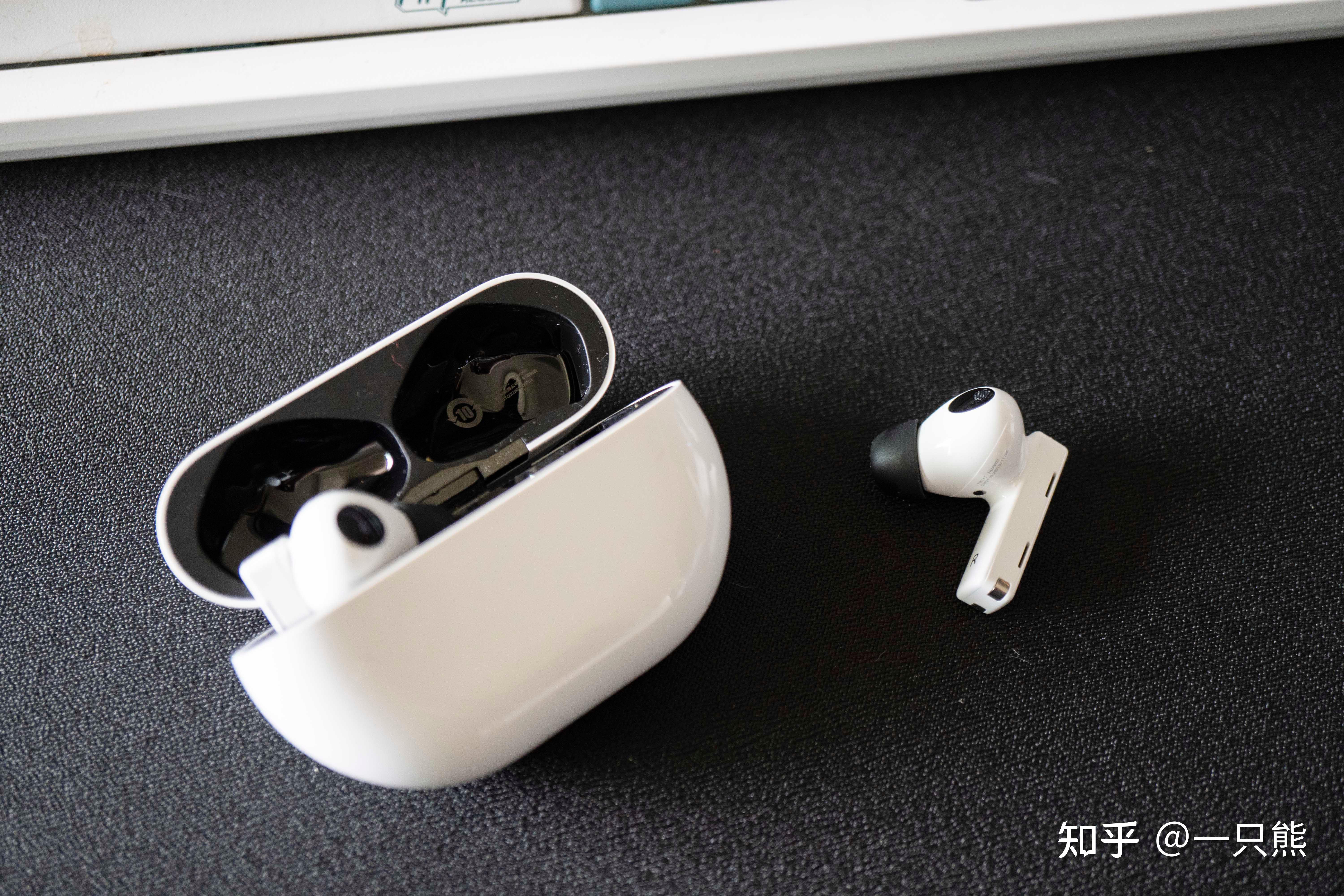 华为freebudspro墨韵白开箱及简单使用感受