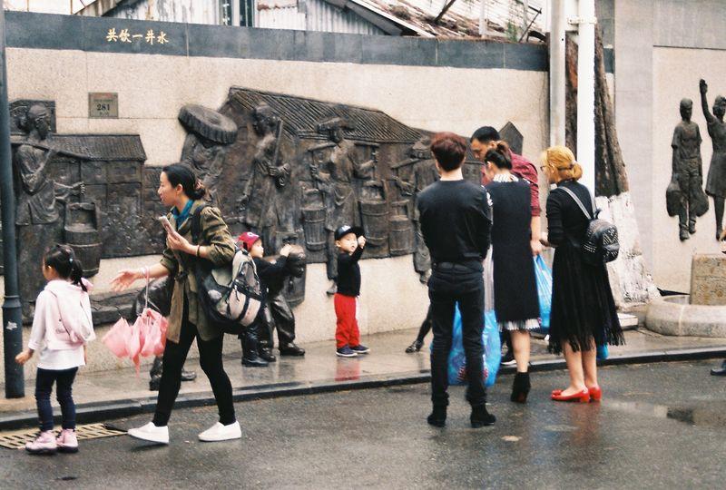 怎样到深圳中英街,里面购物要注意什么,哪些店