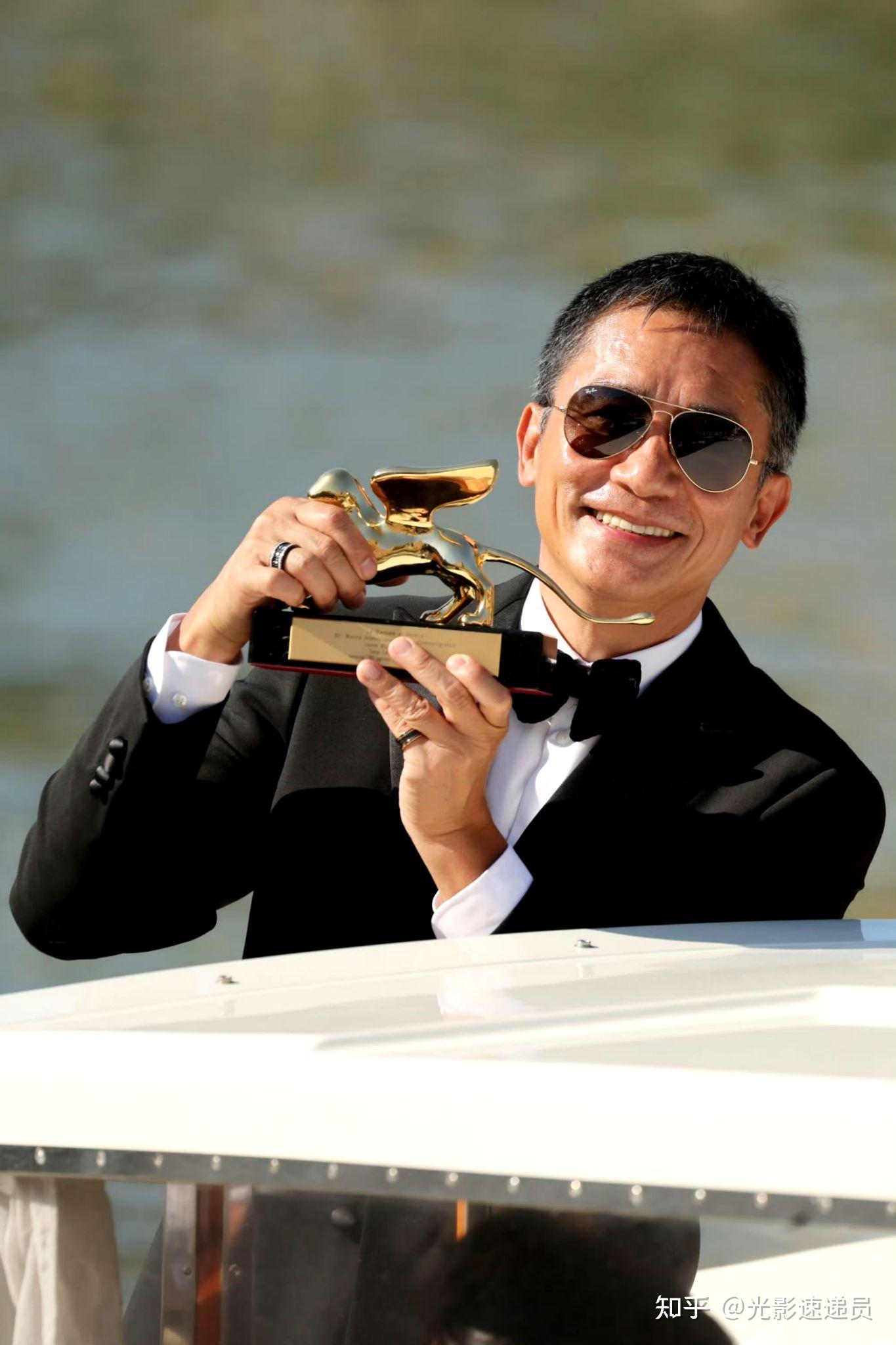 梁朝伟获颁威尼斯电影节终身成就金狮奖,你认为该奖项实至名归吗?