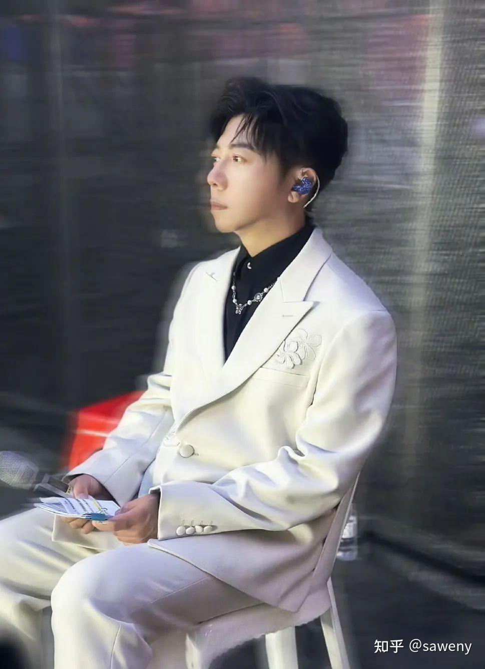 蒋依依被举报偷漏税?黄俊捷凉了?胡海泉陈羽f决裂?