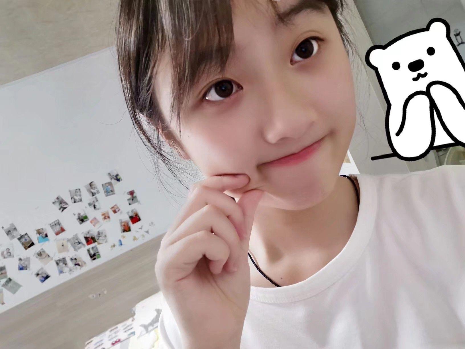 你认为高中最好看的女孩子是怎么样的?