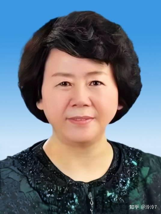 张月仙,女,汉族,1967年11月生,河北滦南人,民革党员,1986年8月参加