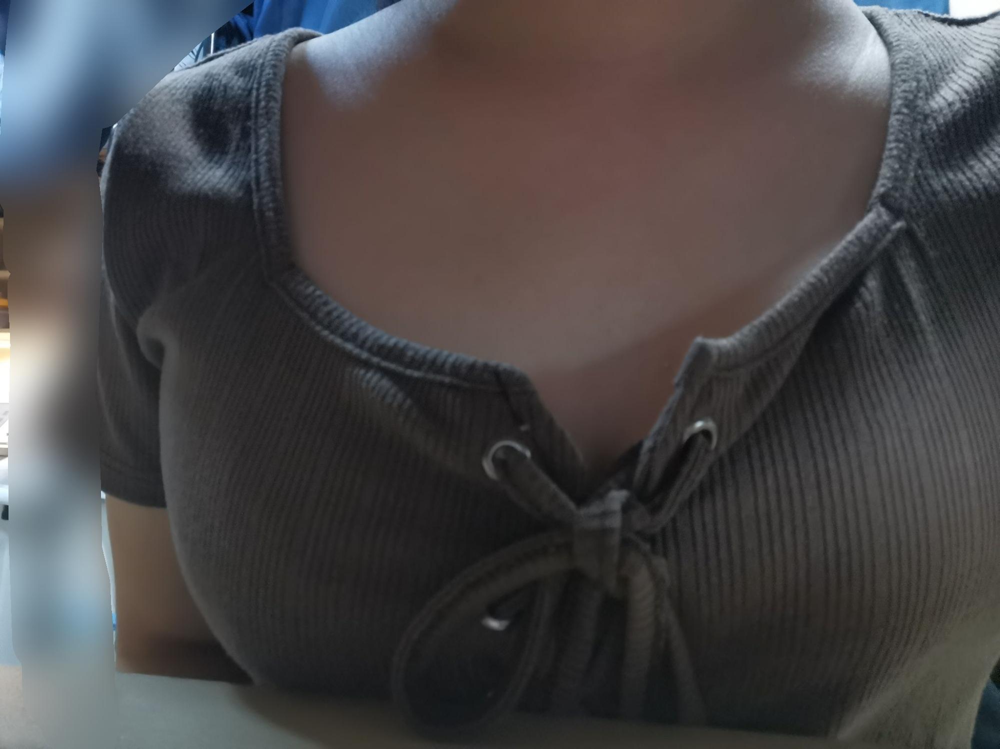 怎样让圆盘型胸看起来不那么小? - 知乎