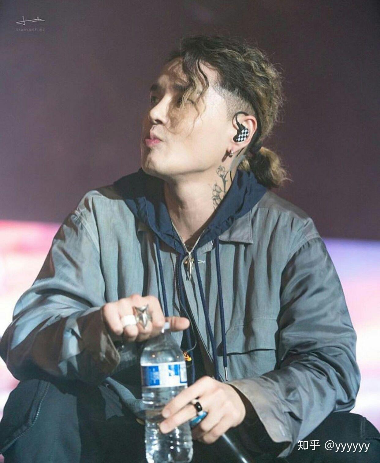 评价一下现在完全放飞自我的deantrbl权革同志? - 知乎