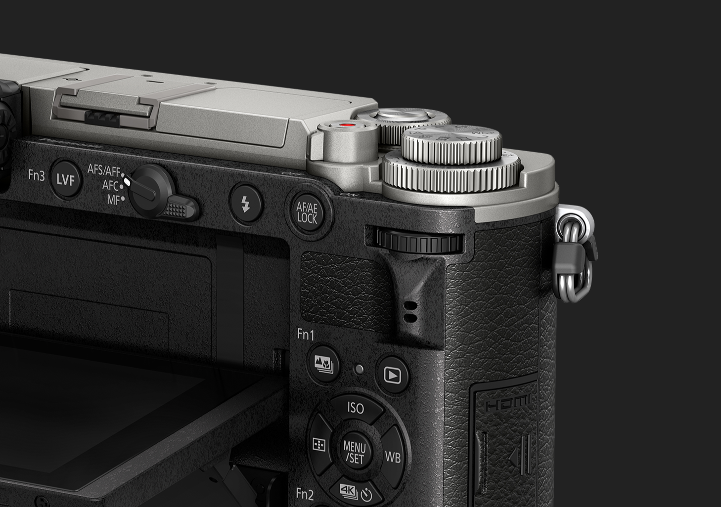 Panasonic收購鏡頭