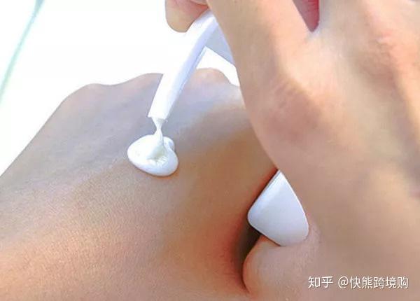 甜杏仁油加入身体乳的作用(甜杏仁油可以直接当身体乳吗)