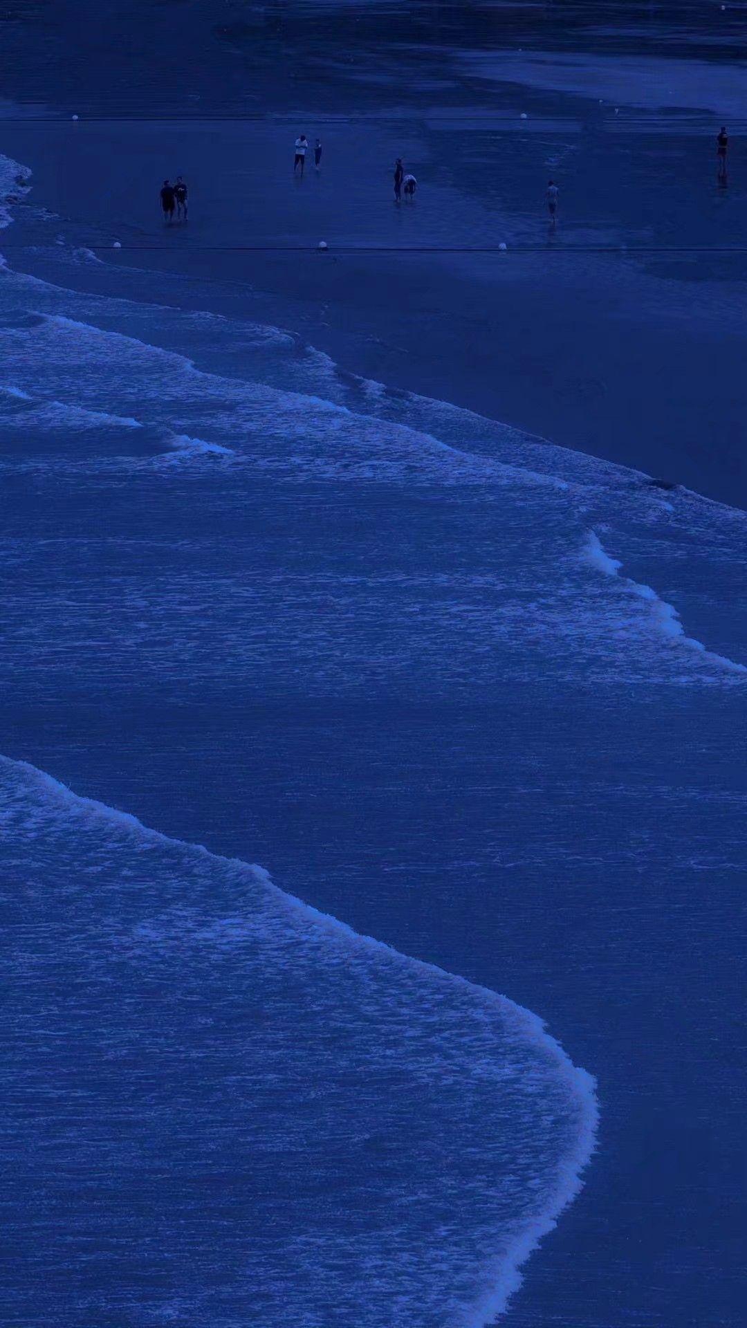 有没有克莱因蓝的聊天背景图? - 知乎