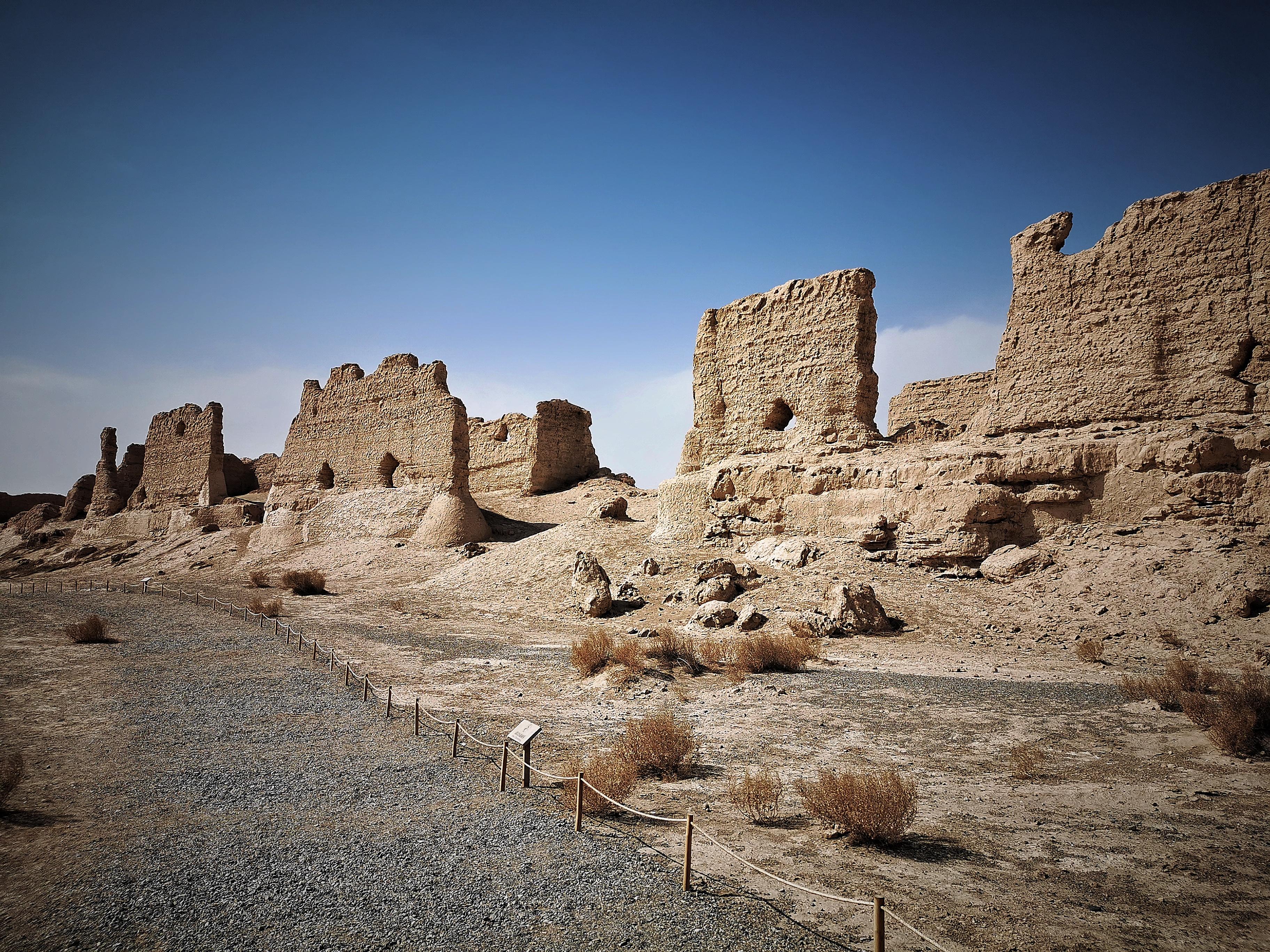 华为p30pro探访莫高窟揭开大漠古城神秘面纱