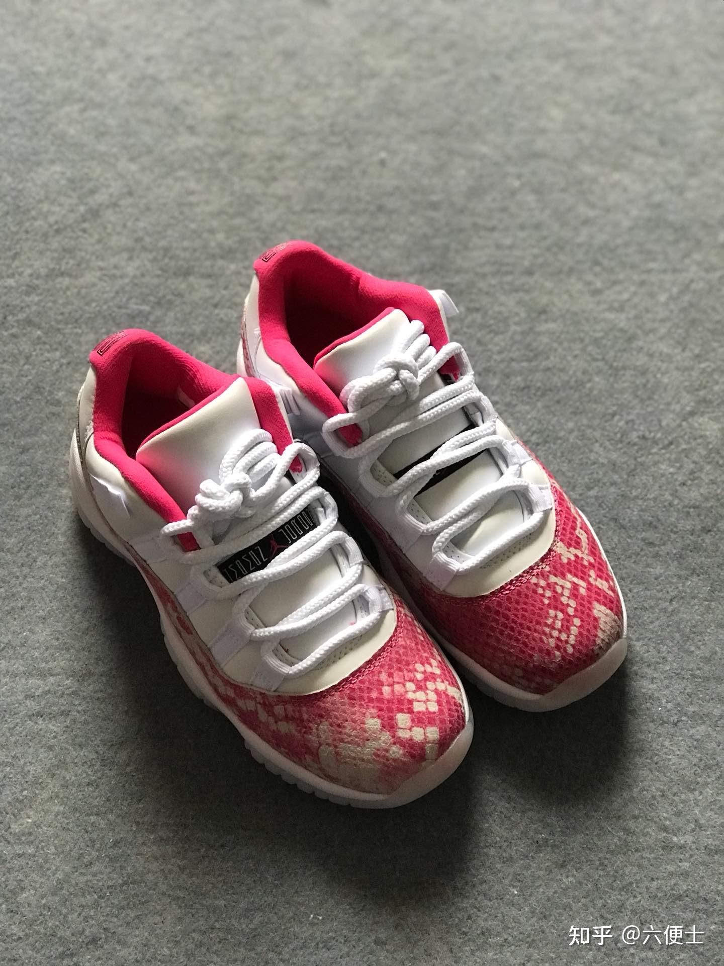 大学生 就很喜欢那个aj11粉蛇 正品两千多想买fake 到底该不该买?