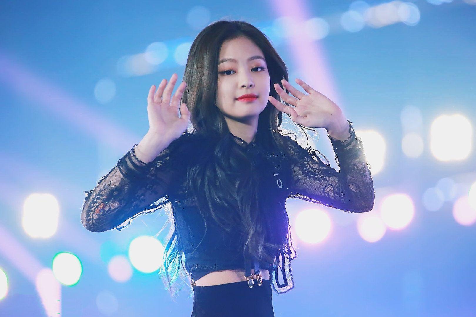 大家有可以用作电脑壁纸的Jennie的美图吗? - 知乎