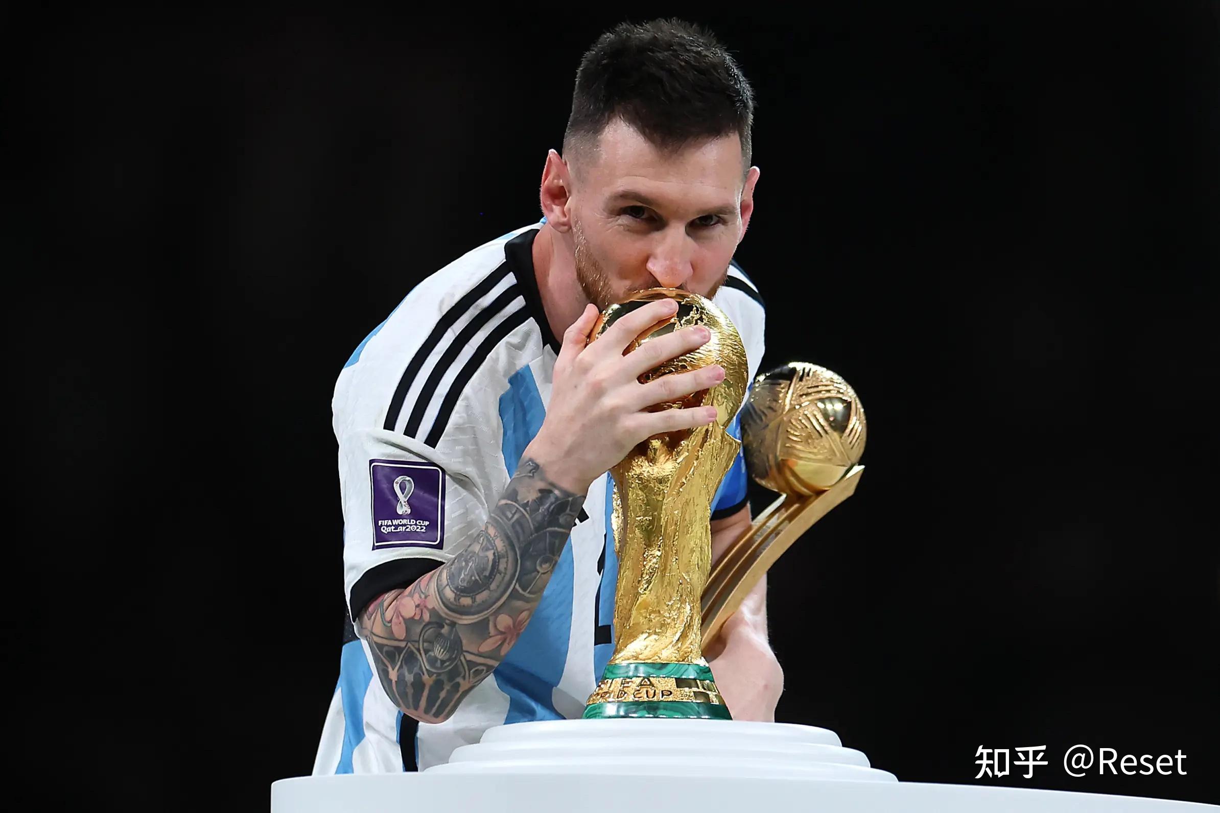 梅西带领阿根廷队夺世界杯冠军正式成为第三代球王如何评价他的历史