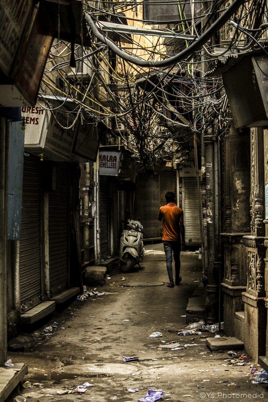 电线交叉怎么办