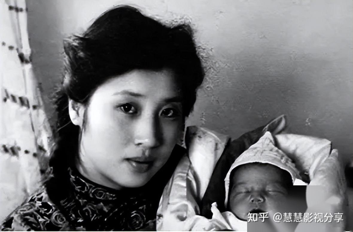 1970年,张灵甫遗孀王玉龄在美国留影,42岁她漂亮性感,气质非凡 - 知乎