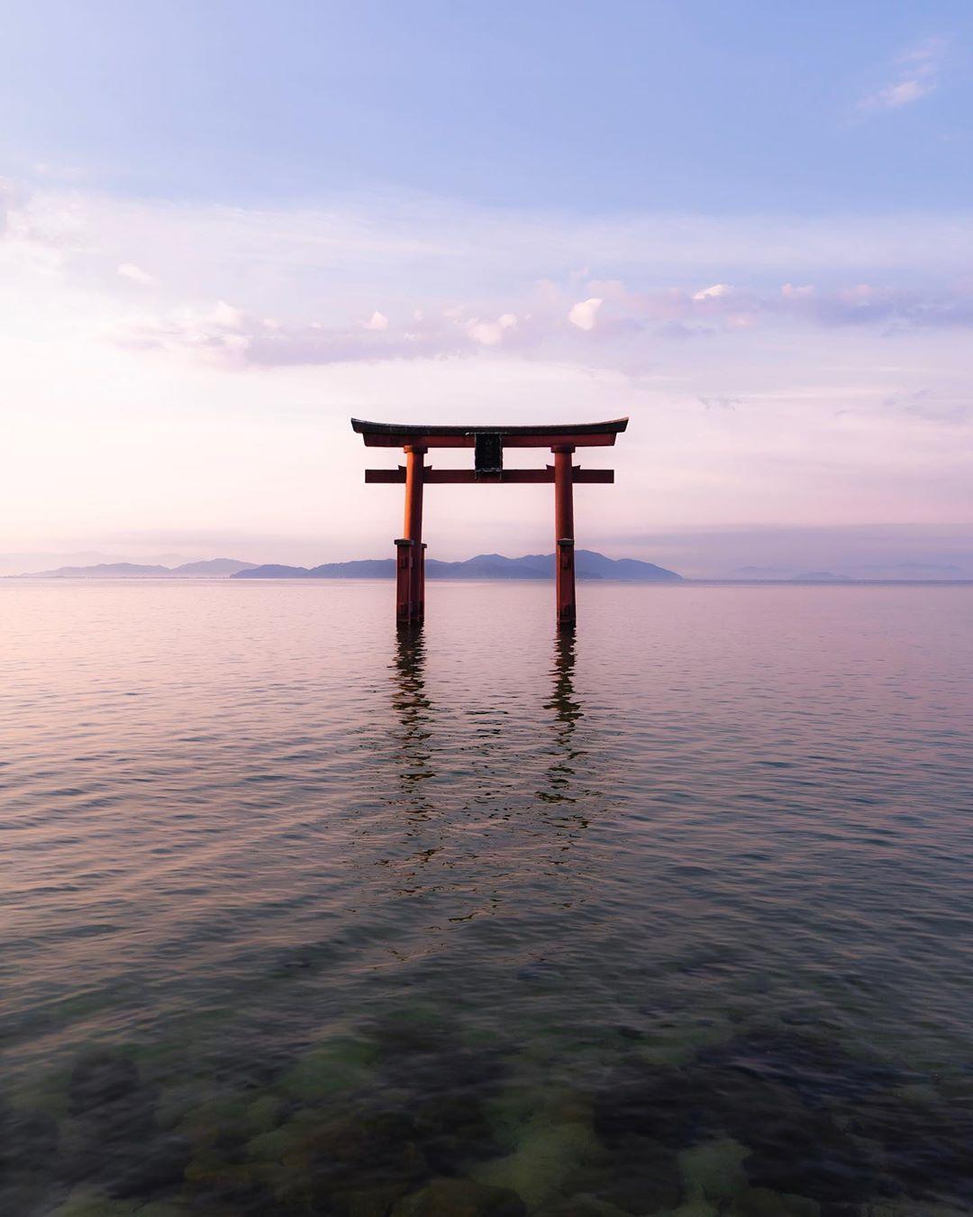 县甘乐郡南牧村交界处)日本最北端 辩天岛(北海道稚内市)日本最南端