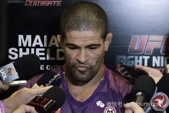 格斗迷讯 在上周末举行的wsof22中,"锁腿狂魔"罗斯马尔-帕亚雷斯