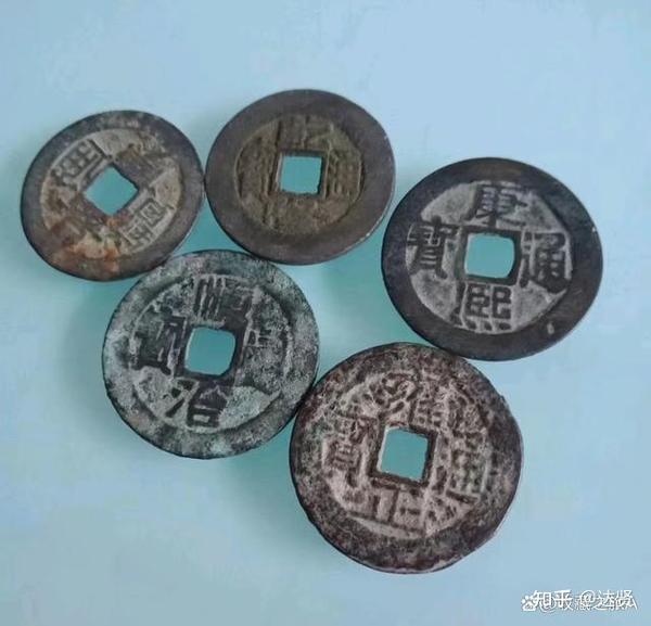趣谈收藏：门对门五帝钱的使用方法 - 知乎