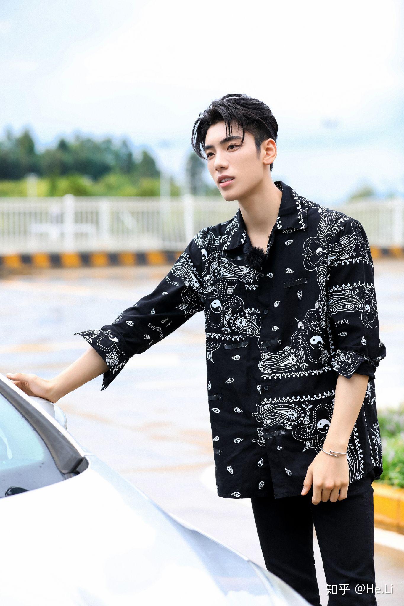 王子异有哪些出圈神图?