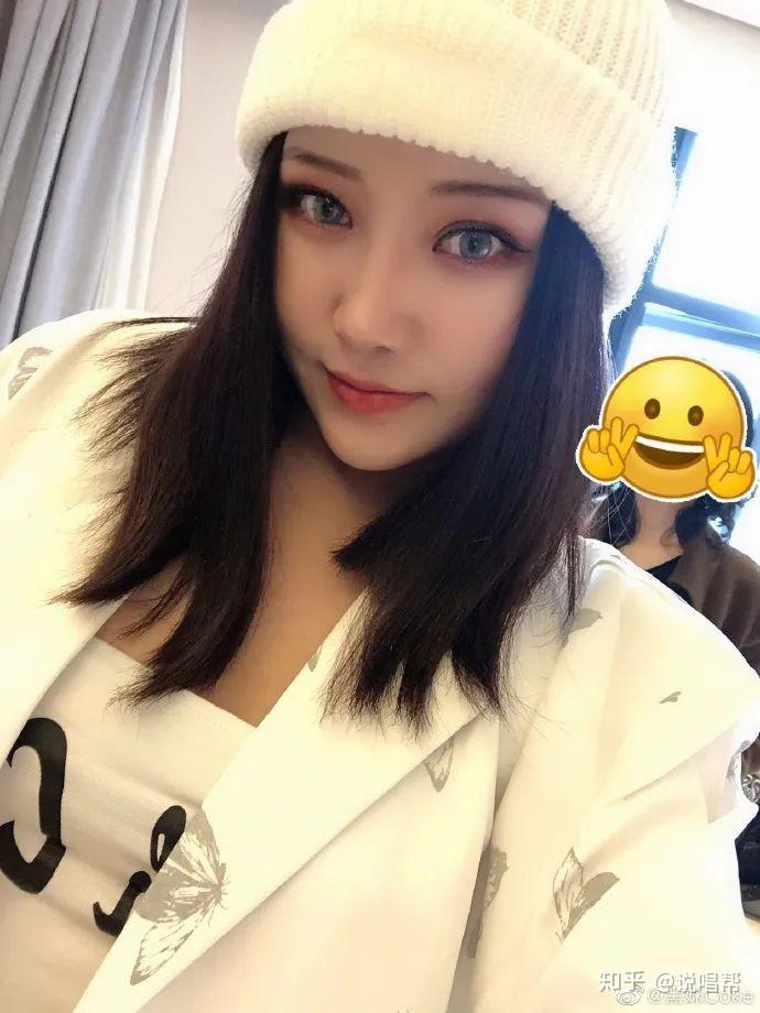 小艾eye微博指路:@lqwwendy22.希介微博指路:方潇文23.